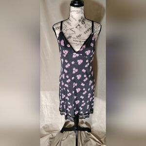 Old Navy Intimates Black Floral Chemise w/Adj Straps Lace Detail.Sz L